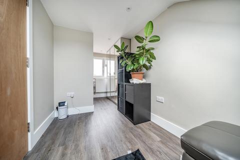 17 Waldeck Road, Dartford, DA1 1UA