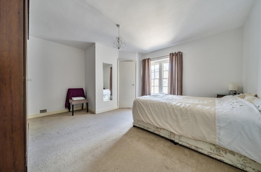 1306039-16-6843153f1f5e1