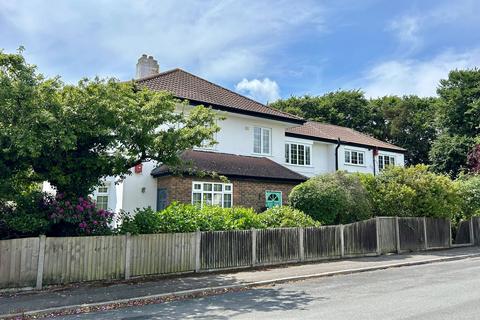Sandbourne Road, ALUM CHINE, BH4