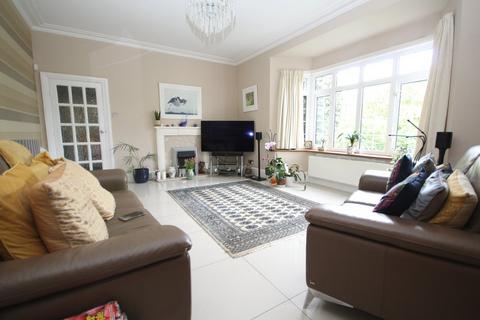 2 bedroom apartment for sale, Sandbourne Road, ALUM CHINE, BH4