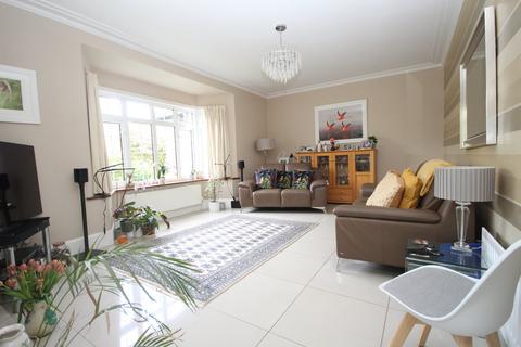 2 bedroom apartment for sale, Sandbourne Road, ALUM CHINE, BH4