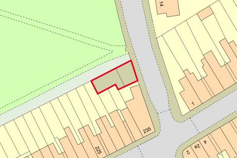 Land for sale, Land to the Rear of 235 North Street, Luton, Bedfordshire, LU2 7QH