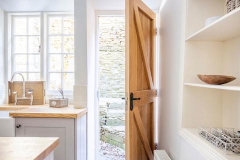 2 bedroom terraced house for sale, Silver Street, Tetbury, GL8 8DL