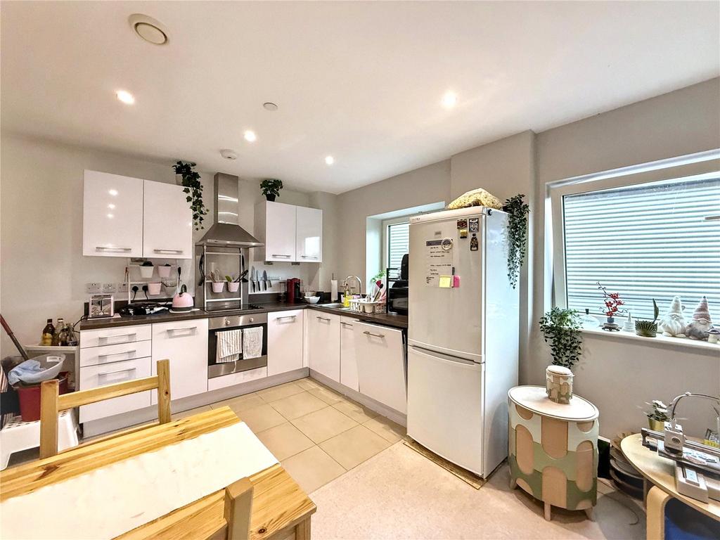 Apartment in London - View 2