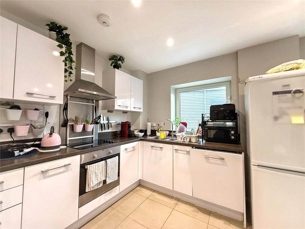 Apartment in London - View 3