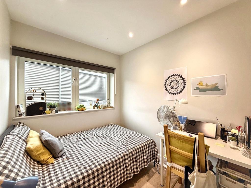 Apartment in London - View 5