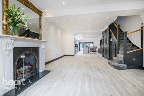 4 bedroom terraced house for sale, Kimberley Avenue, London