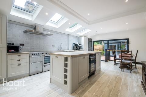 4 bedroom terraced house for sale, Kimberley Avenue, London