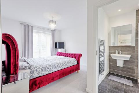 6 Maverick Drive, South Ockendon, RM15 5FY