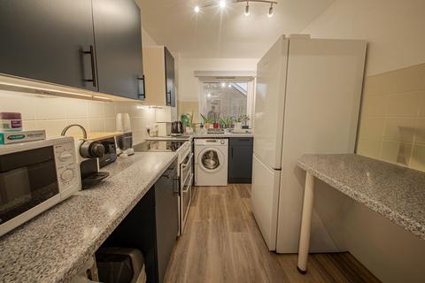 2 bedroom flat for sale, Franklynn Road, Horsted House Whitelands Franklynn Road, RH16