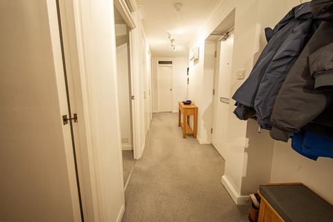 2 bedroom flat for sale, Franklynn Road, Horsted House Whitelands Franklynn Road, RH16