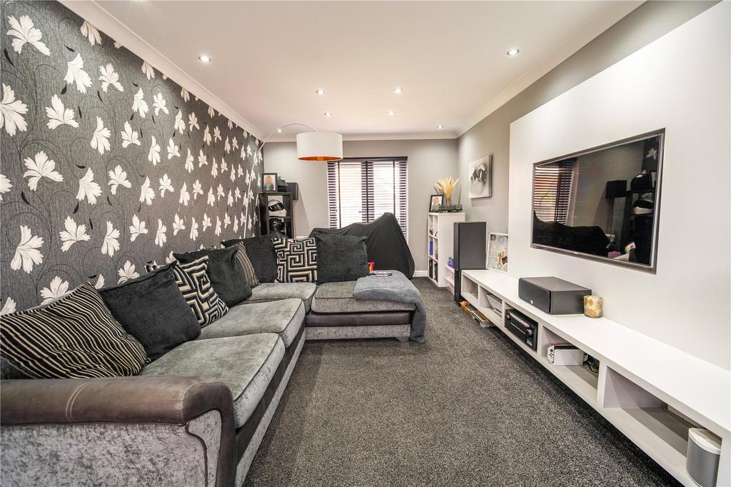 Living Room (2)