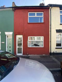 3 bedroom terraced house to rent, Coronation Road, Chatham ME5