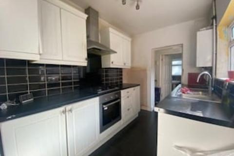 3 bedroom terraced house to rent, Coronation Road, Chatham ME5