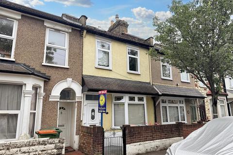 3 bedroom terraced house for sale, Corporation Street, London