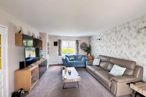 8 Lyttleton Crescent, Penistone, Sheffield, S36 6BX