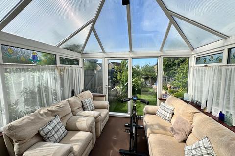 8 Lyttleton Crescent, Penistone, Sheffield, S36 6BX