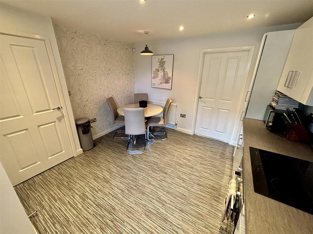 Open Plan Kitchen and Dining Room