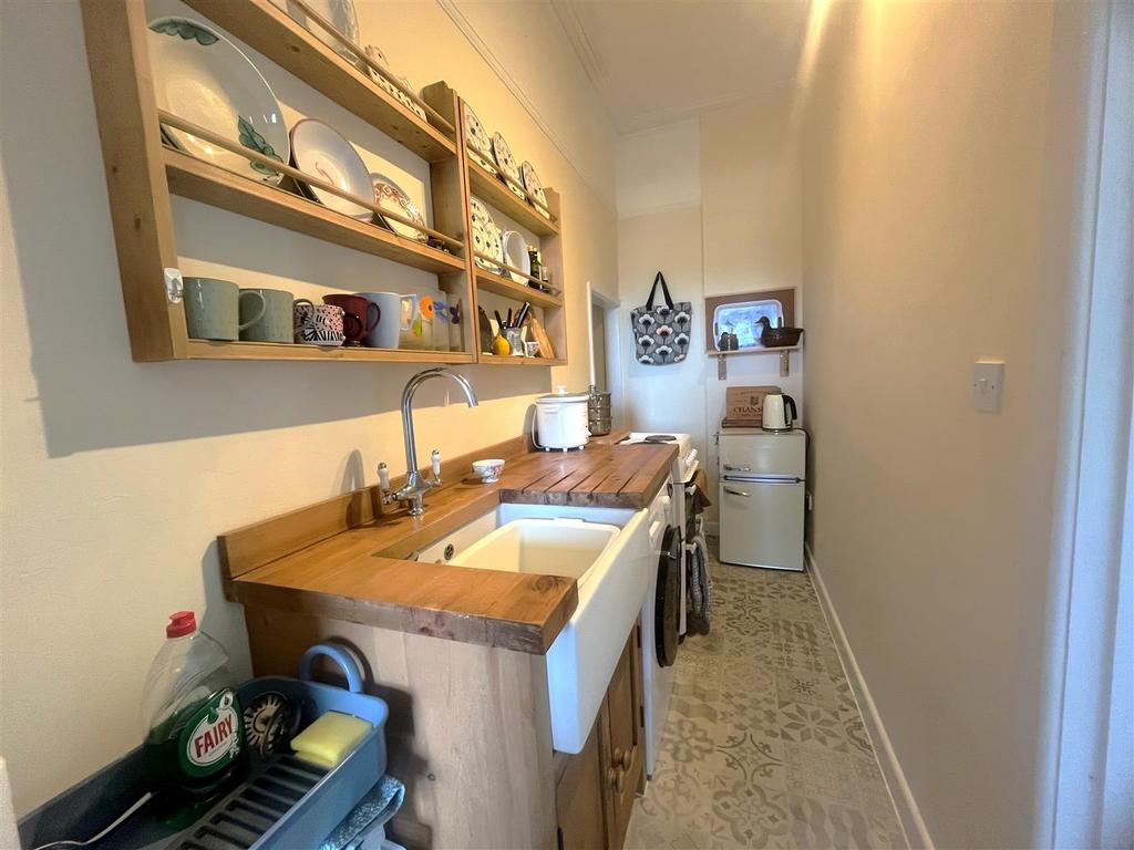 Kitchen new.jpg