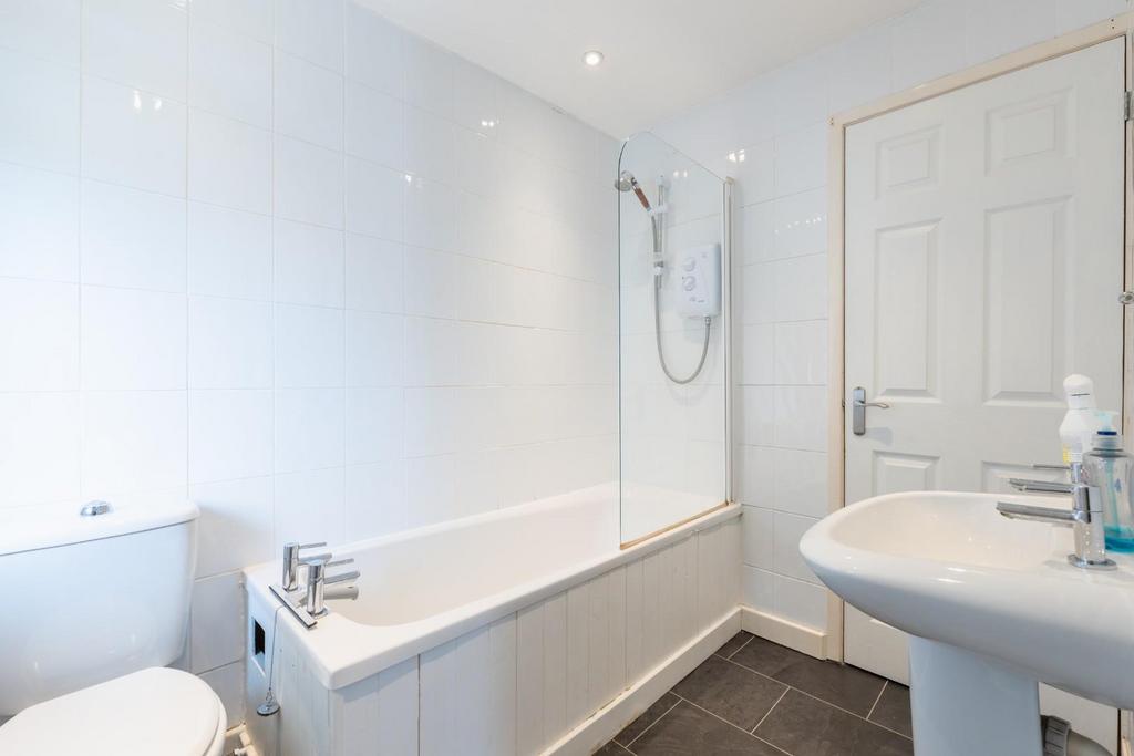 Bathroom-1.jpg