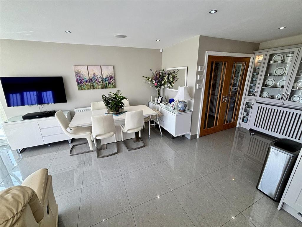 Open Plan Kitchen, Dining and Garden Room