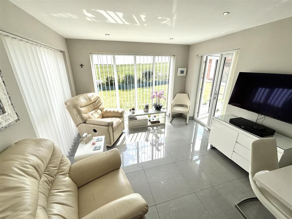 Open Plan Kitchen, Dining and Garden Room