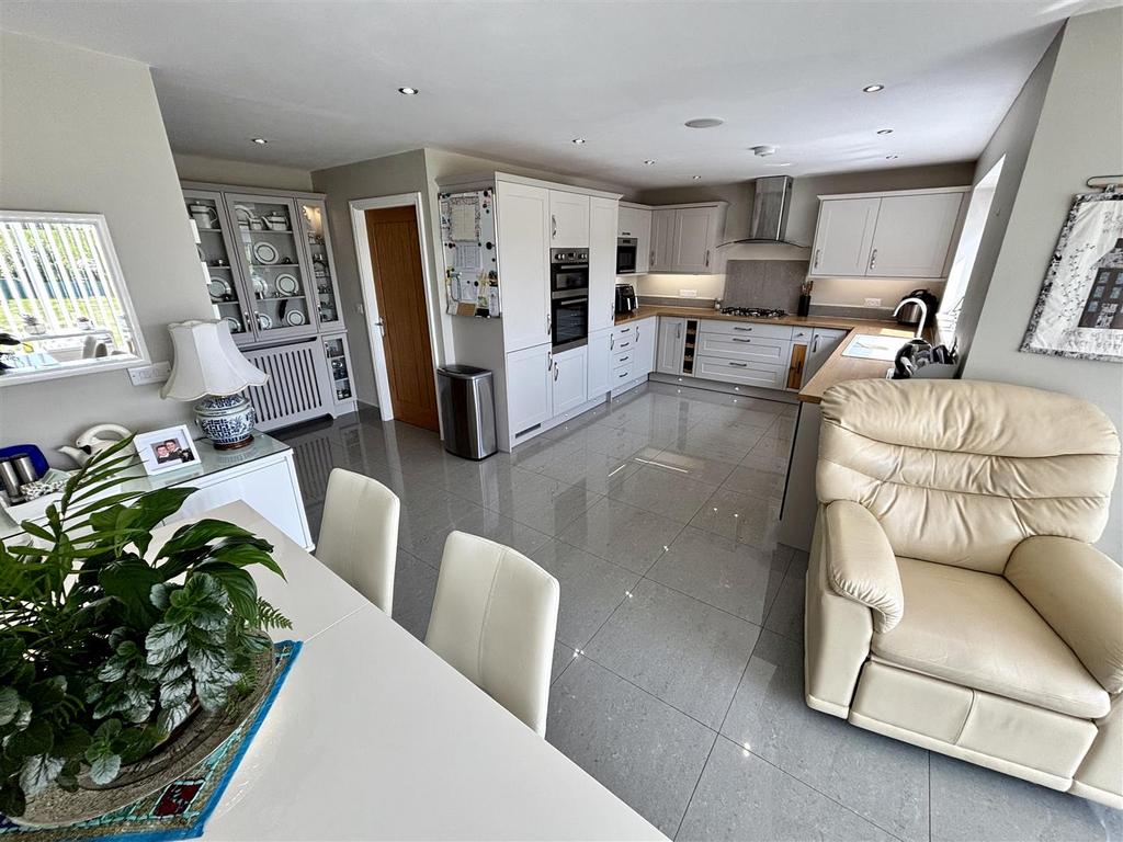Open Plan Kitchen, Dining and Garden Room