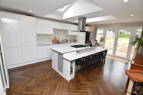 6 Abbotts Road, Birmingham, B24 8HE