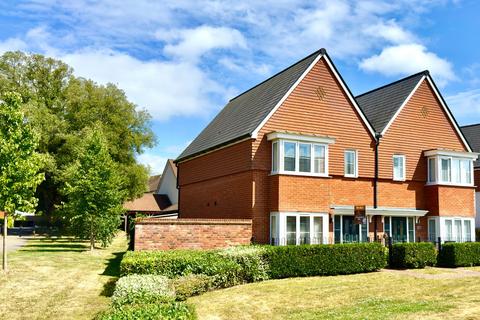 3 bedroom semi-detached house for sale, Village Road, Rochester ME1