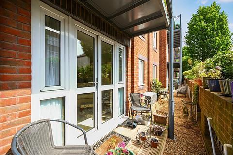 1 bedroom retirement property for sale, Nizells Avenue, Hove, BN3