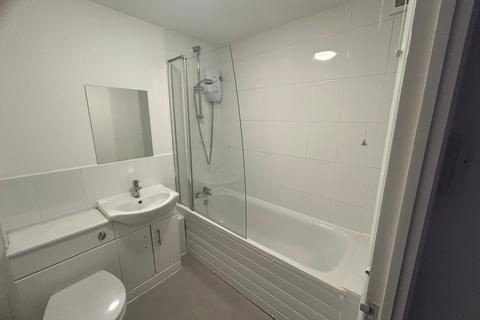 1 bedroom flat to rent, Crosslet Vale