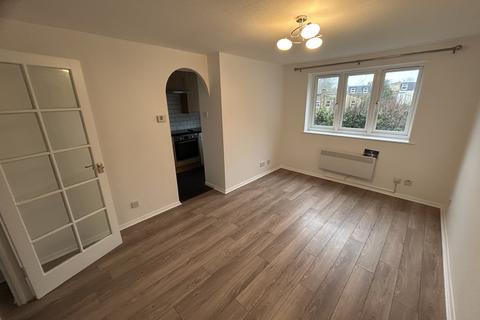 1 bedroom flat to rent, Crosslet Vale