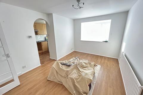 1 bedroom flat to rent, Crosslet Vale