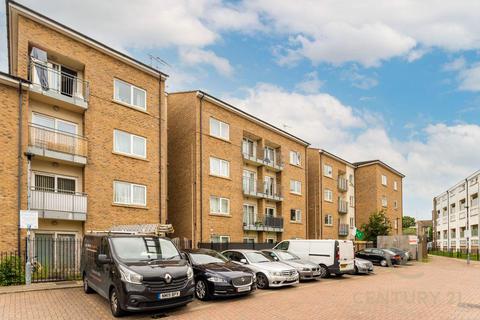2 bedroom flat to rent, Convent Way, SOUTHALL UB2
