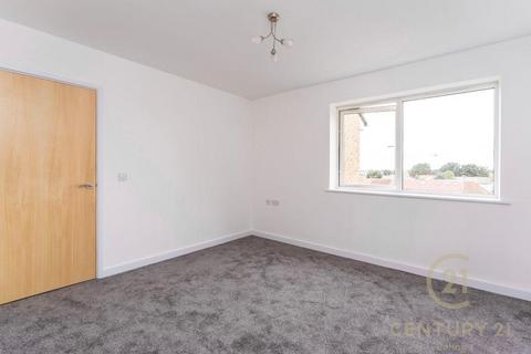 2 bedroom flat to rent, Convent Way, SOUTHALL UB2