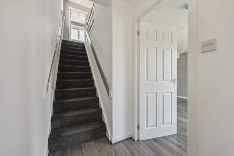 3 bedroom detached house to rent, Waukglen Avenue, Darnley, Glasgow, G53 7YL