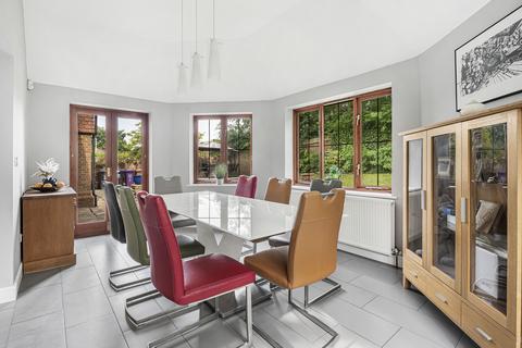2 Chestnut Walk, St Ippolyts, Hitchin, SG4 7SS