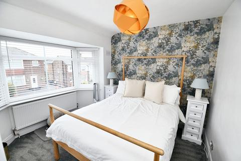64 Burnside Avenue, Salford, M6 8WR