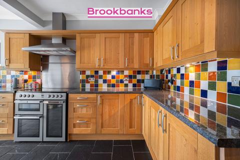 10 Woodlands Rise, Swanley, BR8 7JT
