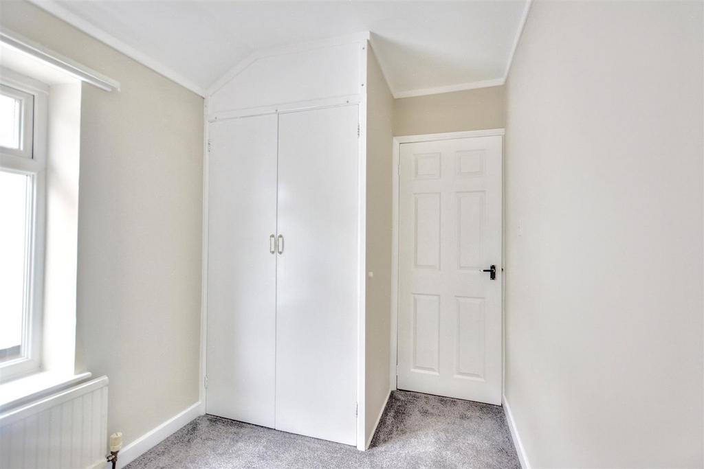 Bedroom 3 2.jpeg
