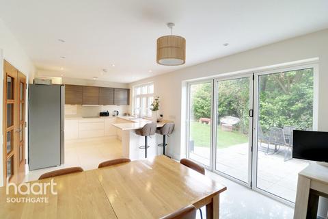undefined, Postern Green, Enfield