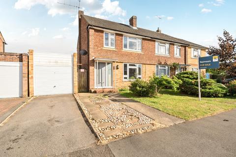 3 Gaveston Close, Byfleet, West Byfleet, KT14 7HE