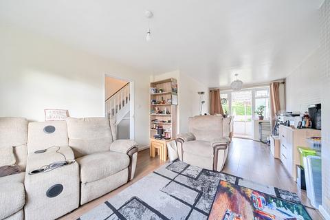 3 Gaveston Close, Byfleet, West Byfleet, KT14 7HE
