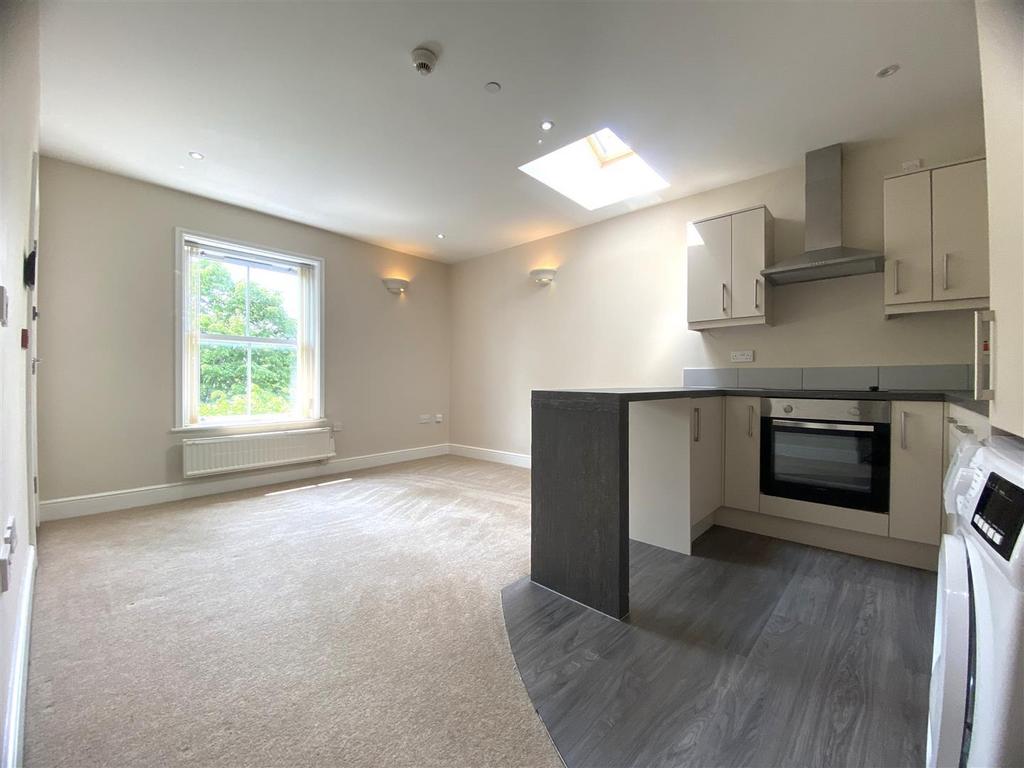 Lounge Kitchen II.jpg