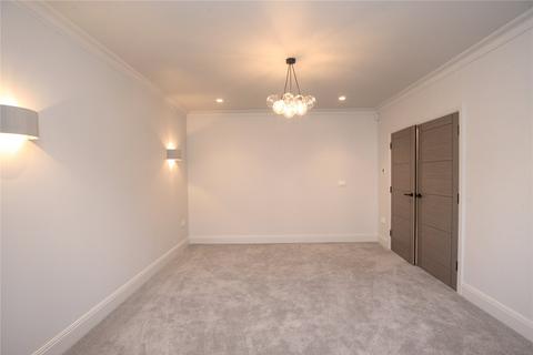 4 bedroom semi-detached house for sale, 27A The Avenue, Northwood, Middlesex