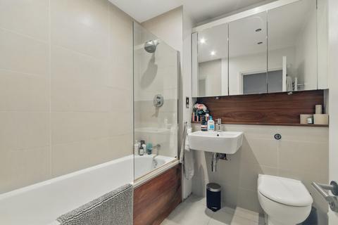 2 bedroom flat for sale, Colosseum Terrace, London, NW1