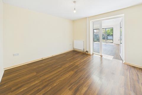 3 bedroom terraced house for sale, Chaulden House Gardens, Hemel Hempstead, HP1