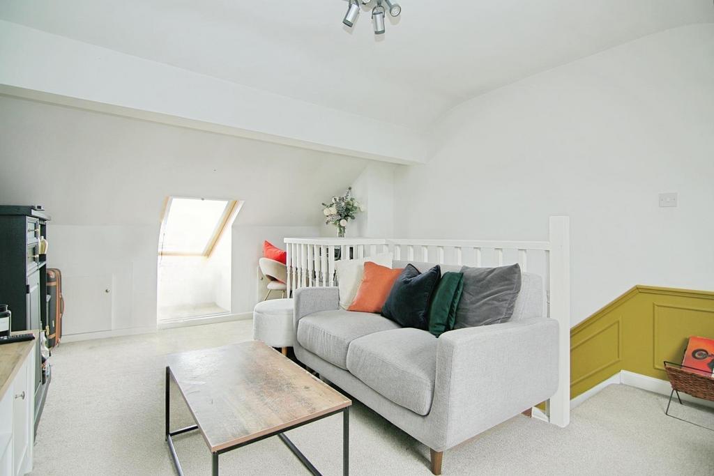 Attic room 3