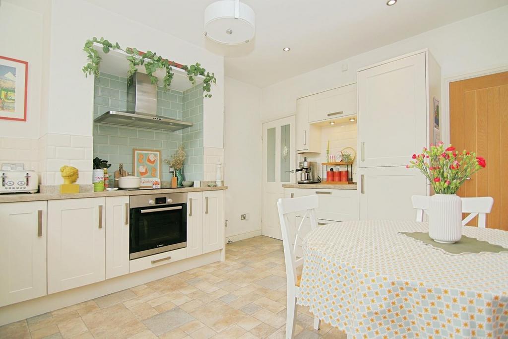 Kitchen 2