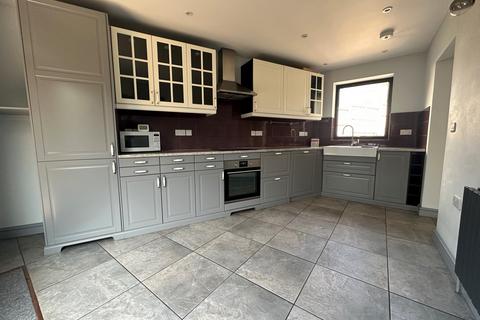 3 bedroom house to rent, Monnow View, Osbaston, NP25